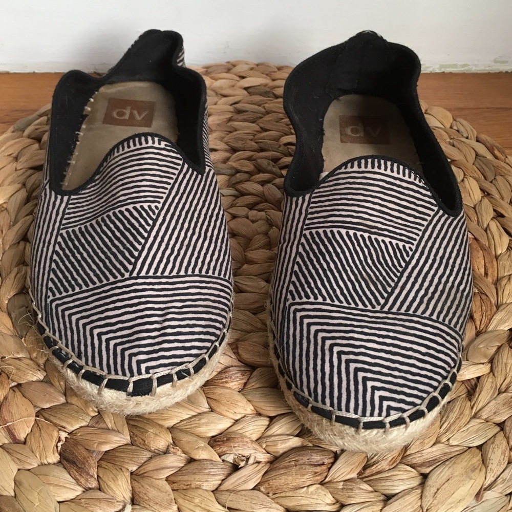 Dv Black and Tan slip-on flats